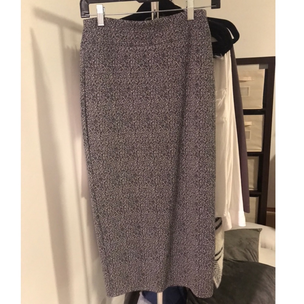 Speckled pencil skirt